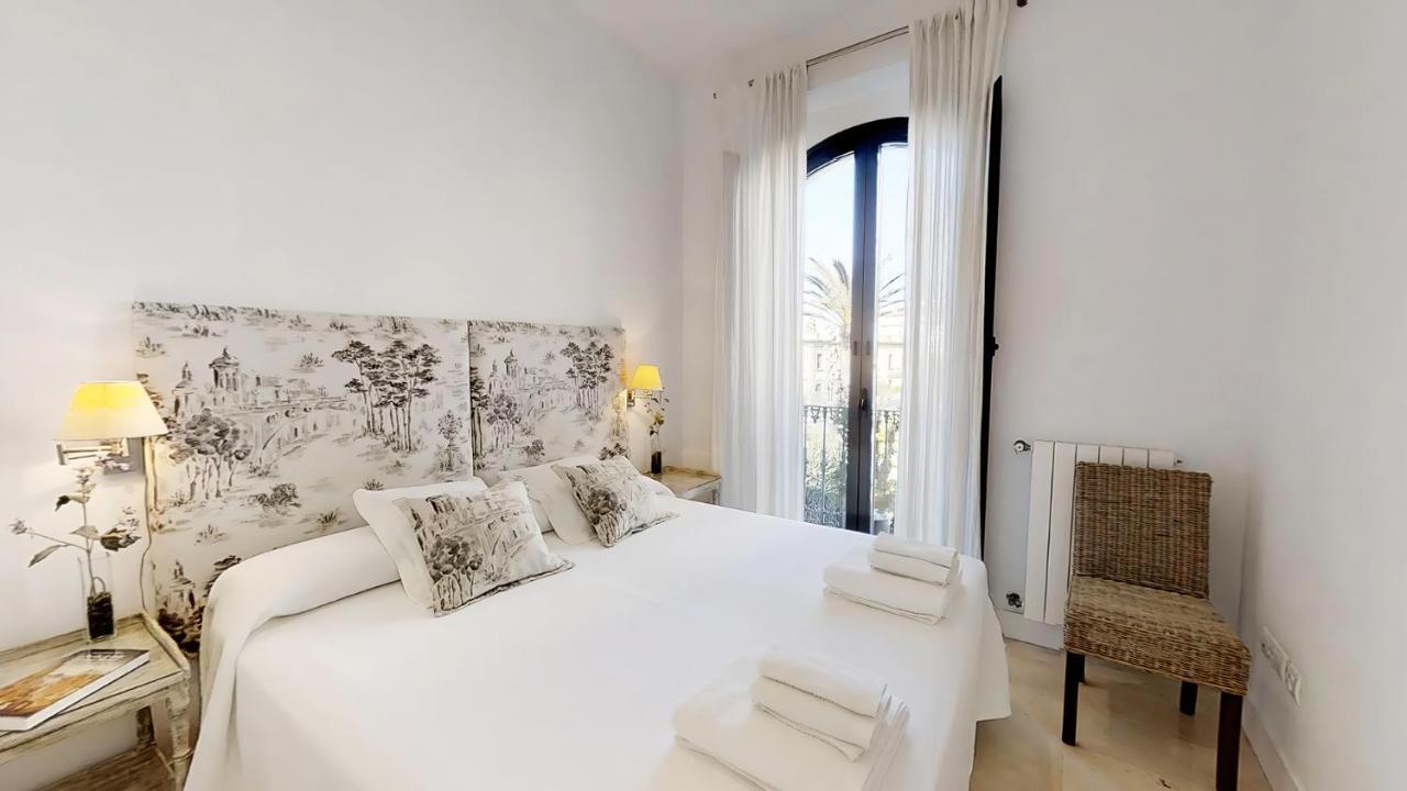 Sevilla Luxury Rentals - Alcazar Екстер'єр фото
